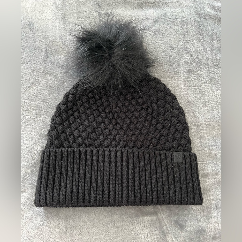 Lululemon black beanie